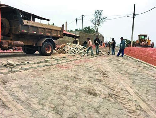 Prefeitura de Divinésia Conclui  Infraestrutura na Cidade.